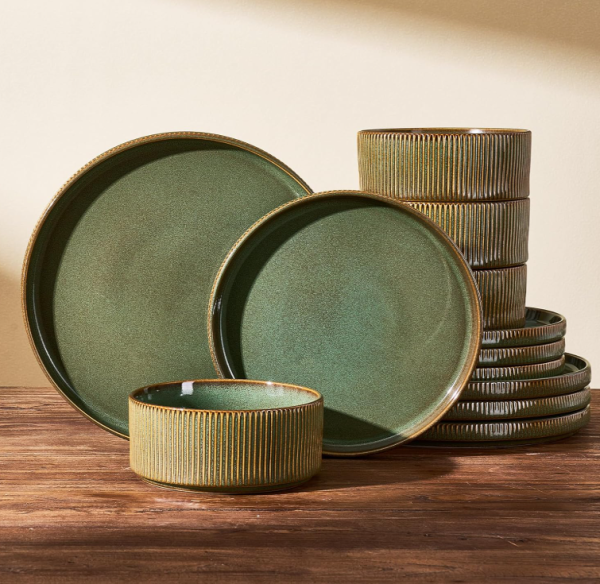 Handcrafted Reactive Glaze Stoneware Dinnerware Set – Moss